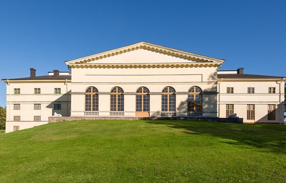 Drottningholm Palace and its lawn, an easy day trip from the city