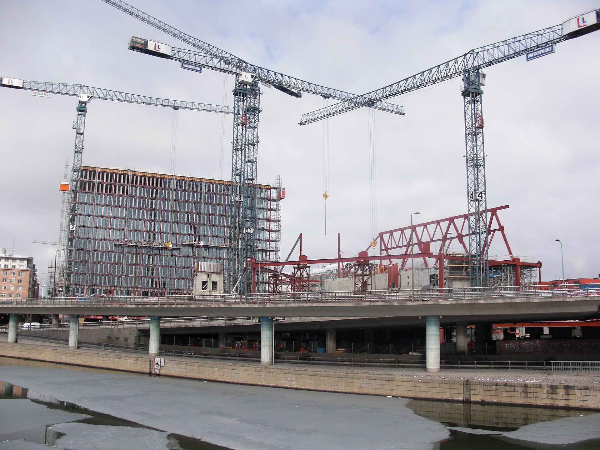 The Stockholm Waterfront building under construction in March 2009