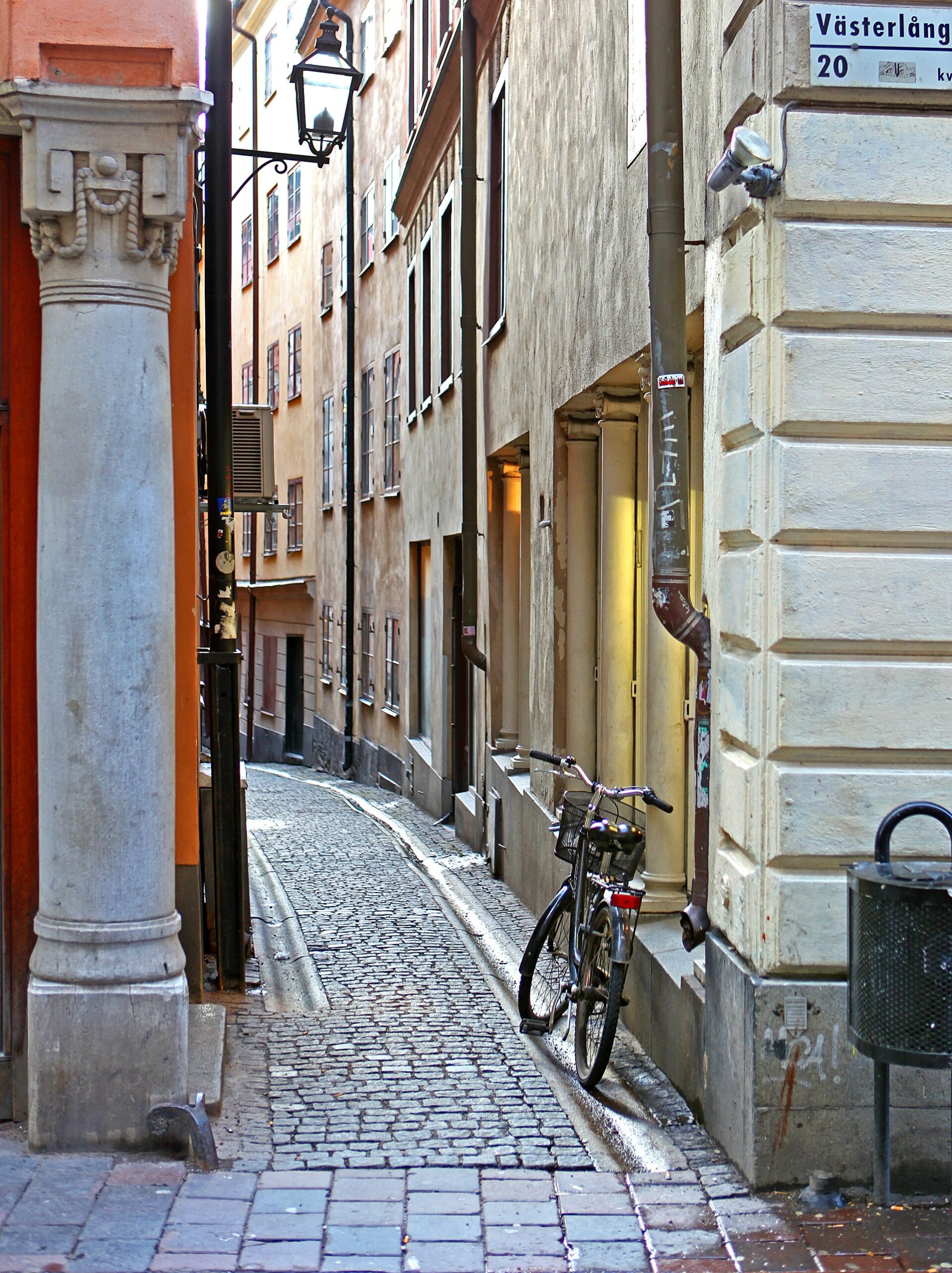 Residential alley in Old Town stockholm - panoramio.jpg — illustrating How Much Swedish Do You Need in Stockholm?