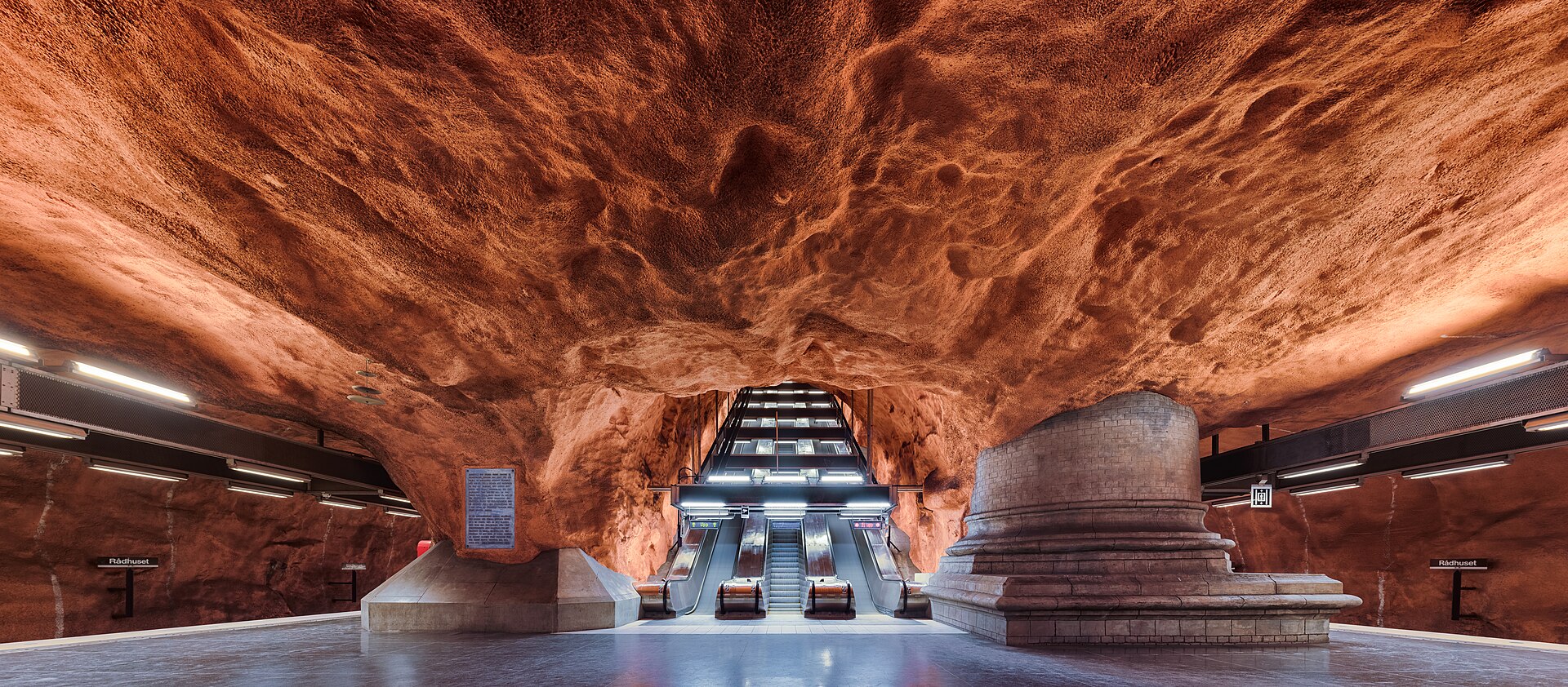 Rådhuset underground metro station Stockholm 2016 01b.jpg — illustrating How Walkable Is Central Stockholm? Real Distances Explained