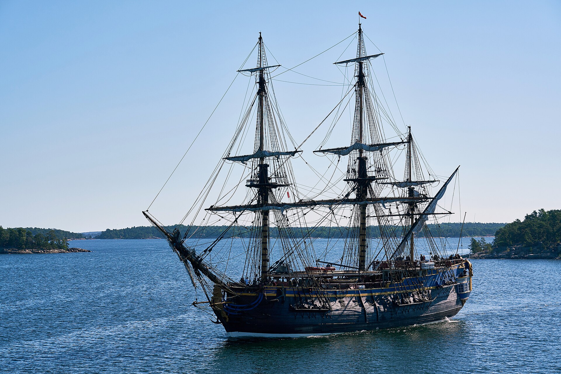 0627 East India replica Götheborg in Stockholm Archipelago V-P.jpg — illustrating What Is Allemansrätten, Sweden's Right of Public Access?