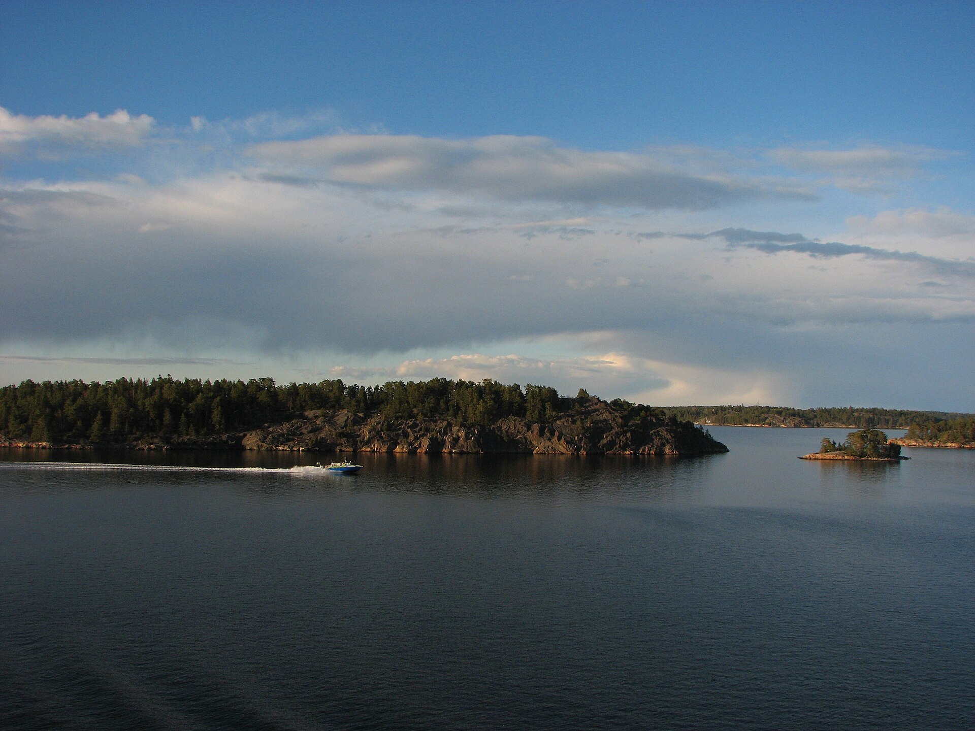 An island shoreline in the Stockholm archipelago