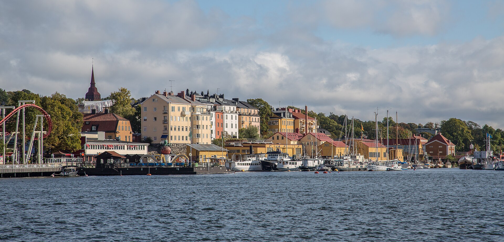 Stockholm Skyline (15893134596).jpg