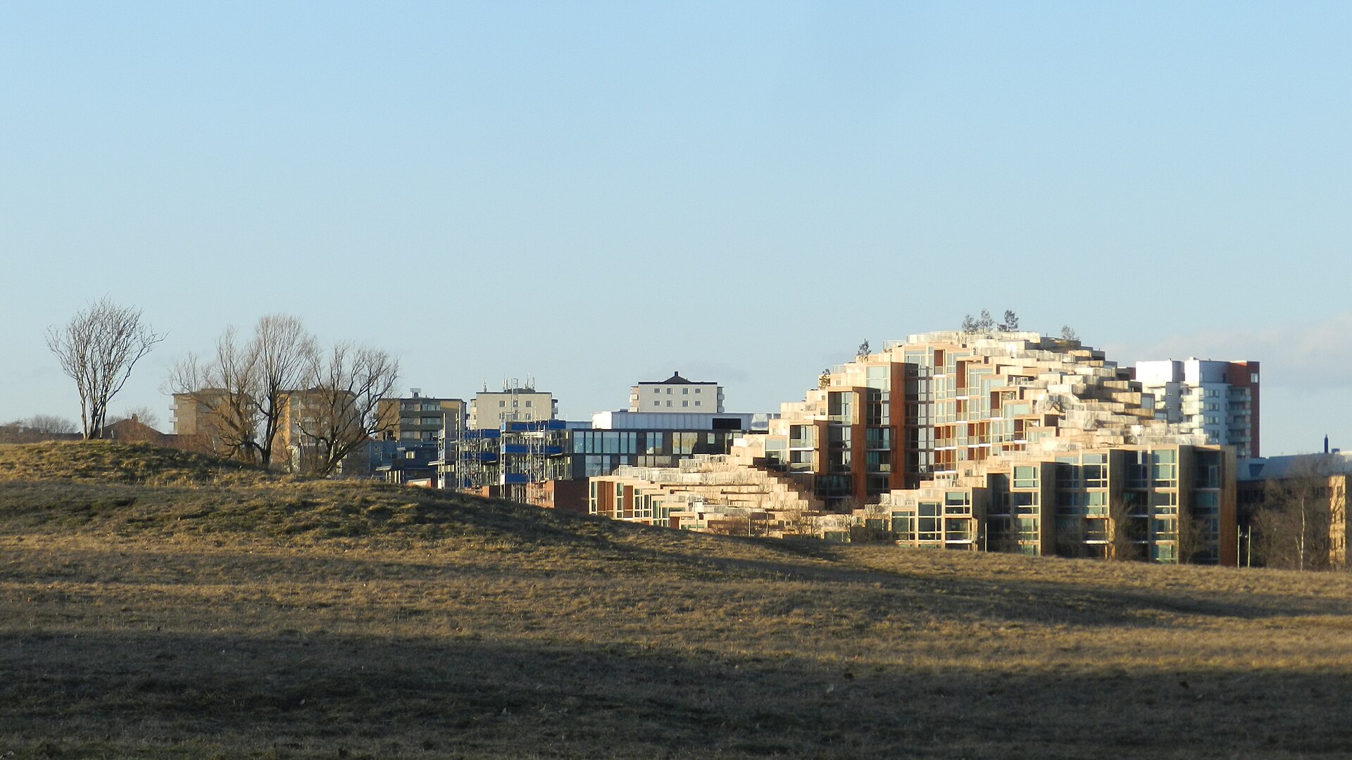 79&Park Gärdet, 2019 (DSCN5486).jpg — illustrating What Is Gärdet? Stockholm’s Open Field District Explained
