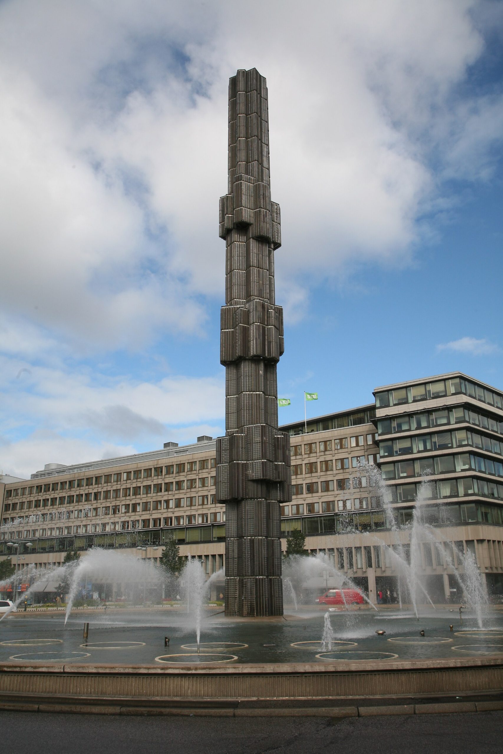 00 5332 Stockholm (Schweden) - Sergels torg.jpg — illustrating What Is Sergels Torg, and Why Does It Look Like That?