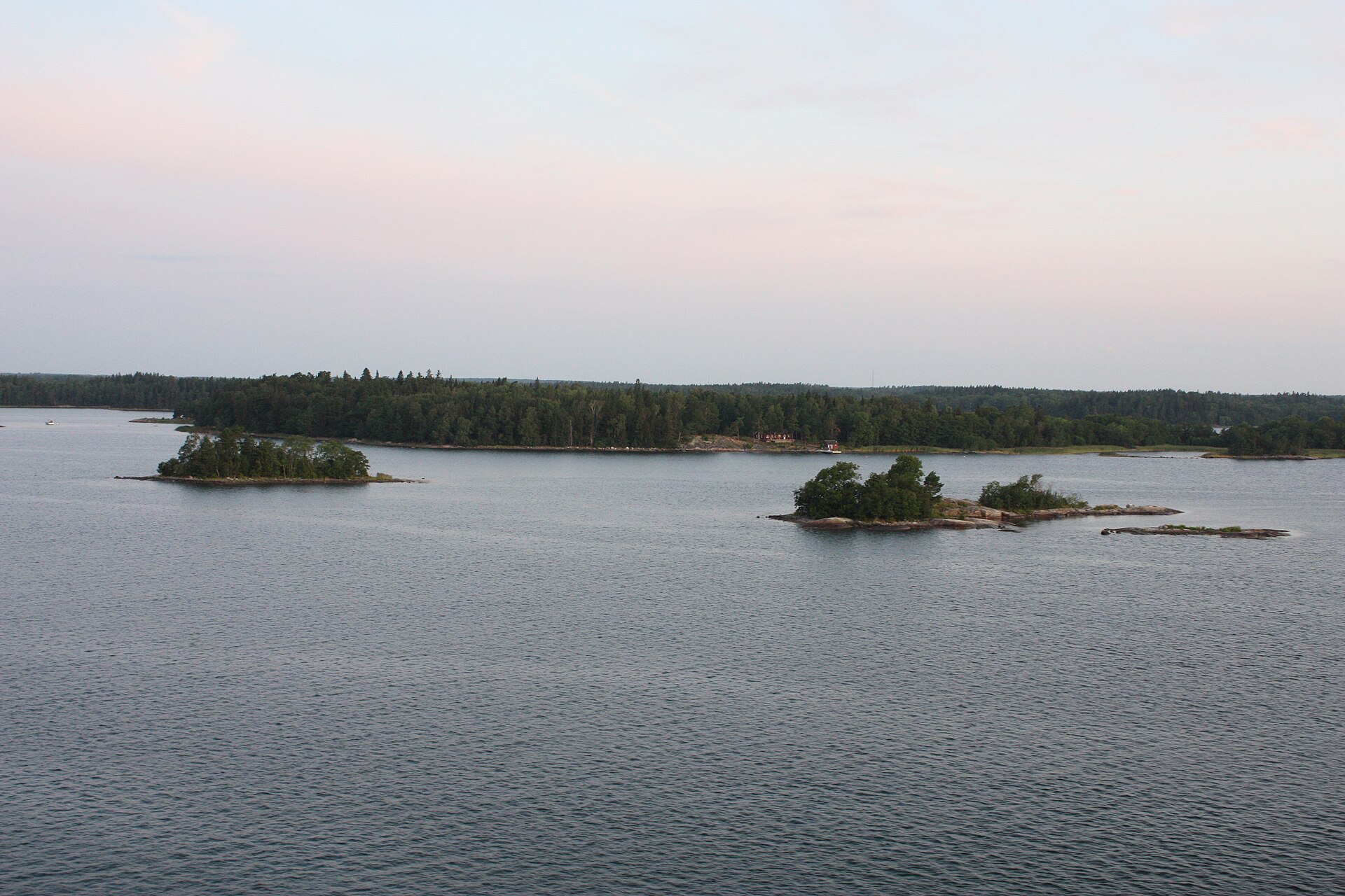 Islands and open water on the cruise ship passage into Stockholm